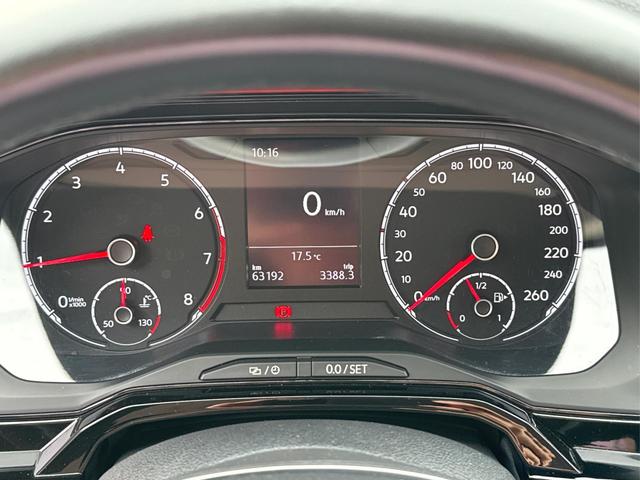 Volkswagen / Polo / Schwarz / / / Beats SOUND+SHZ+SPORT-PAKET+8-FACH-BEREIFT