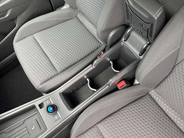 Volkswagen / T-Roc / Grau / / / 5J GARANTIE+ACC+17 ALU+KAMERA+SHZ+LED , Beispielbilder, ggf. teilweise mit Sonderausstattung