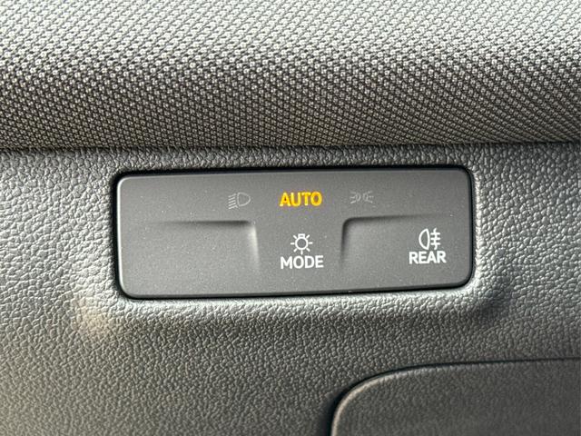 Volkswagen / T-Roc / Grau / / / 5J GARANTIE+ACC+17 ALU+KAMERA+SHZ+LED , Beispielbilder, ggf. teilweise mit Sonderausstattung