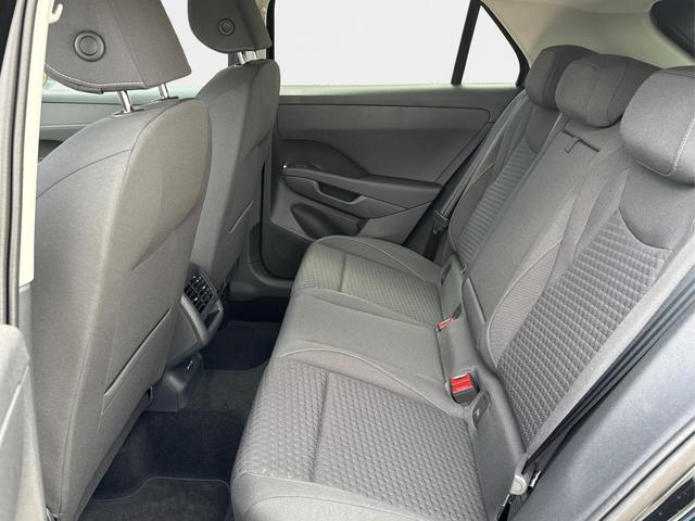 Volkswagen / T-Roc / Schwarz / / / 5J GARANTIE+AHK+ACC+17 ALU+KAMERA+SHZ+LED , Beispielbilder, ggf. teilweise mit Sonderausstattung