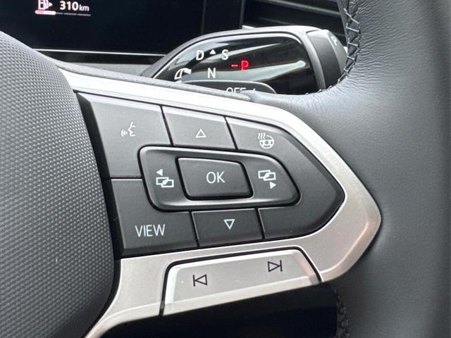 Volkswagen / T-Roc / Schwarz / / / 5J GARANTIE+AHK+ACC+17 ALU+KAMERA+SHZ+LED , Beispielbilder, ggf. teilweise mit Sonderausstattung