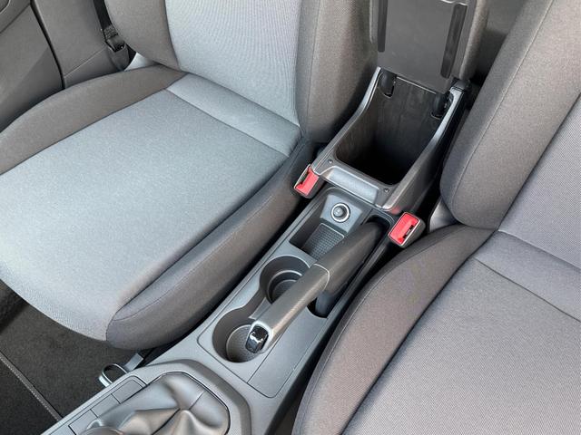 Seat / Ibiza / Blau / / / FULL LINK+SHZ+KLIMA+PDC+LED+15 ALU+TEMPOMAT, Beispielbilder, ggf. teilweise mit Sonderausstattung