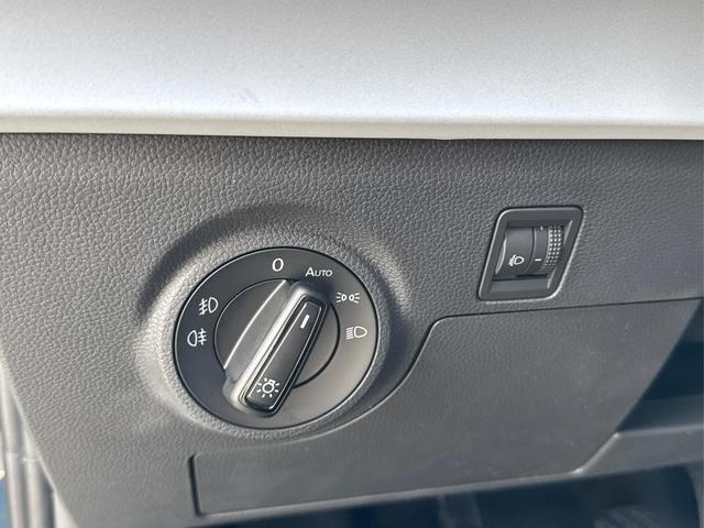 Seat / Ibiza / Blau / / / FULL LINK+SHZ+KLIMA+PDC+LED+15 ALU+TEMPOMAT, Beispielbilder, ggf. teilweise mit Sonderausstattung