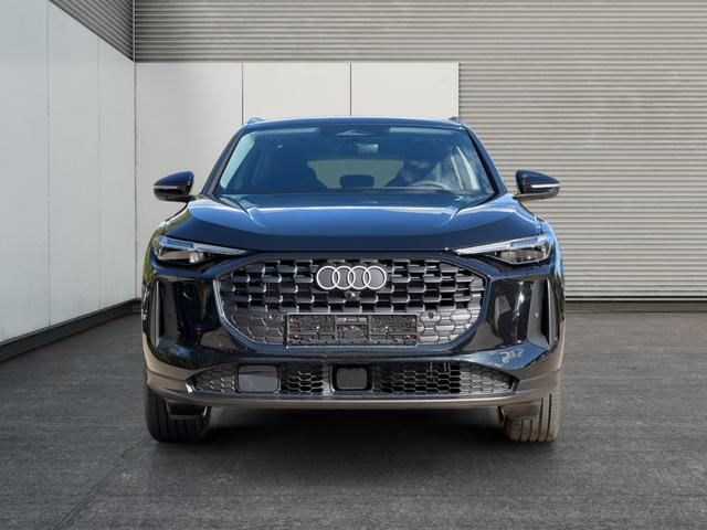 Audi / Q5 / Schwarz / / / QUATTRO+NAVI+KAMERA+AHK+PANO+SHZ+PDC+ACC