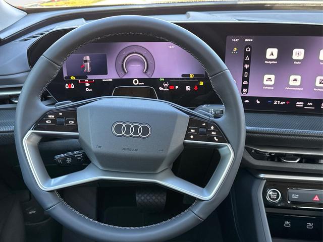 Audi / Q5 / Schwarz / / / QUATTRO+NAVI+KAMERA+AHK+PANO+SHZ+PDC+ACC
