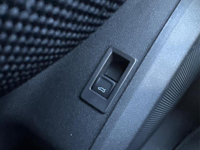 Audi / Q5 / Schwarz / / / QUATTRO+NAVI+KAMERA+AHK+PANO+SHZ+PDC+ACC