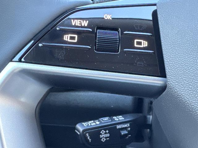 Audi / Q5 / Schwarz / / / QUATTRO+NAVI+KAMERA+AHK+PANO+SHZ+PDC+ACC
