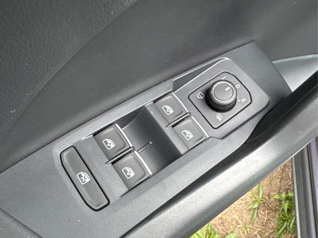 Volkswagen / T-Cross / / / / NAVI+SHZ+MATRIX+ACC+KAMERA+18'' ALU, Beispielbilder, ggf. teilweise mit Sonderausstattung