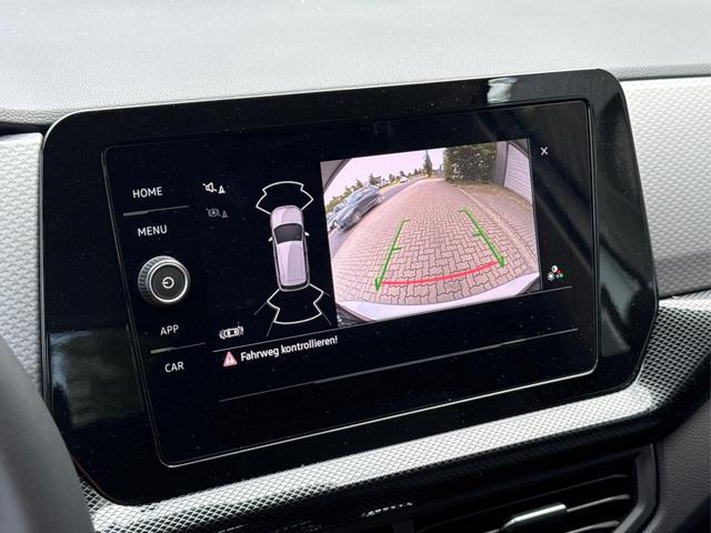 Volkswagen / T-Cross / / / / (Life+) SHZ+ACC+KAMERA+APP+KLIMA+LED+17'' ALU