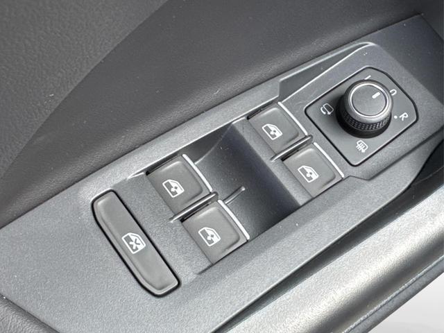 Volkswagen / T-Cross / / / / NAVI+SHZ+MATRIX+ACC+KAMERA+18''ALU, Beispielbilder, ggf. teilweise mit Sonderausstattung