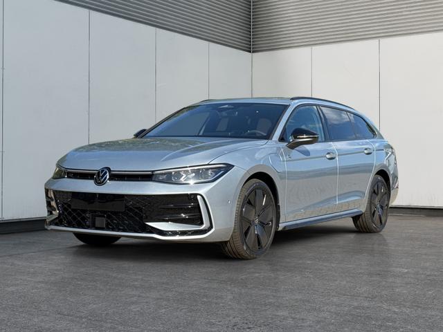 Volkswagen Passat Variant - R-Line Edition Plus LEDER+PANO+AHK+MATRIX+eHK+360 KAM+NAVI+HUD