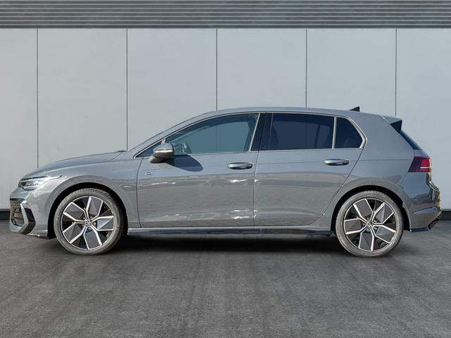 Volkswagen / Golf / Grau / / / PANO+LED-PLUS+ACC+SHZ+KEYLESS+KAMERA+18 ALU, Beispielbilder, ggf. teilweise mit Sonderausstattung