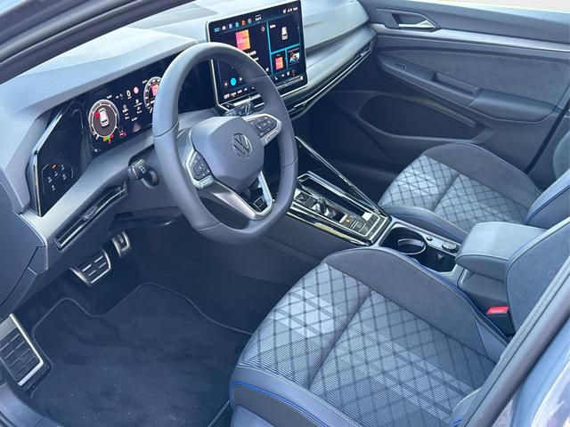 Volkswagen / Golf / Grau / / / PANO+LED-PLUS+ACC+SHZ+KEYLESS+KAMERA+18 ALU, Beispielbilder, ggf. teilweise mit Sonderausstattung