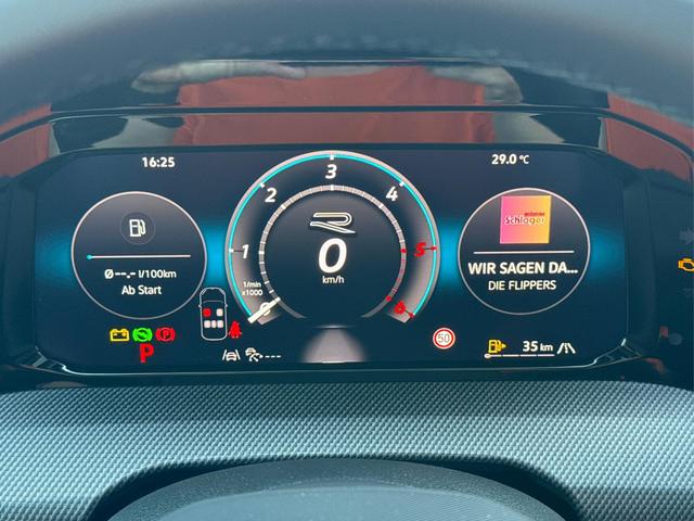 Volkswagen / Golf / Grau / / / PANO+LED-PLUS+ACC+SHZ+KEYLESS+KAMERA+18 ALU, Beispielbilder, ggf. teilweise mit Sonderausstattung