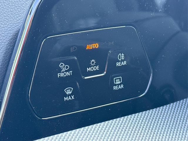 Volkswagen / Golf / Grau / / / PANO+LED-PLUS+ACC+SHZ+KEYLESS+KAMERA+18 ALU, Beispielbilder, ggf. teilweise mit Sonderausstattung