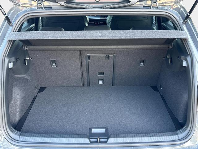 Volkswagen / Golf / Grau / / / PANO+LED-PLUS+ACC+SHZ+KEYLESS+KAMERA+18 ALU, Beispielbilder, ggf. teilweise mit Sonderausstattung