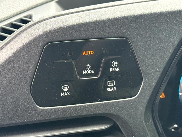 Volkswagen / Caddy Maxi / Wei&szlig; / / / Caddy Maxi KAMERA+APP+PDC+ACC+LANE ASSIST, Beispielbilder, ggf. teilweise mit Sonderausstattung