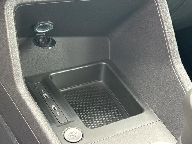 Volkswagen / Caddy Maxi / Wei&szlig; / / / Caddy Maxi KAMERA+APP+PDC+ACC+LANE ASSIST, Beispielbilder, ggf. teilweise mit Sonderausstattung
