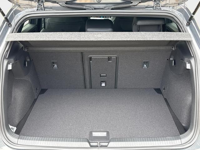 Volkswagen / Golf / Grau / / / LED-PLUS+ACC+SHZ+KEYLESS+KAMERA+18 ALU, Beispielbilder, ggf. teilweise mit Sonderausstattung