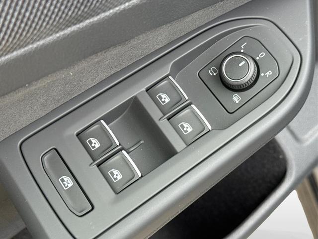 Volkswagen / Golf / Grau / / / LED-PLUS+ACC+SHZ+KEYLESS+KAMERA+18 ALU, Beispielbilder, ggf. teilweise mit Sonderausstattung