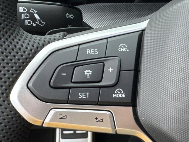 Volkswagen / Golf / Grau / / / LED-PLUS+ACC+SHZ+KEYLESS+KAMERA+18 ALU, Beispielbilder, ggf. teilweise mit Sonderausstattung