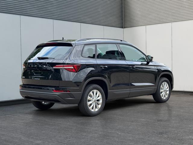 Skoda / Karoq / Schwarz / / / AHK+LED+KAMERA+PDC+ACC, Beispielbilder, ggf. teilweise mit Sonderausstattung