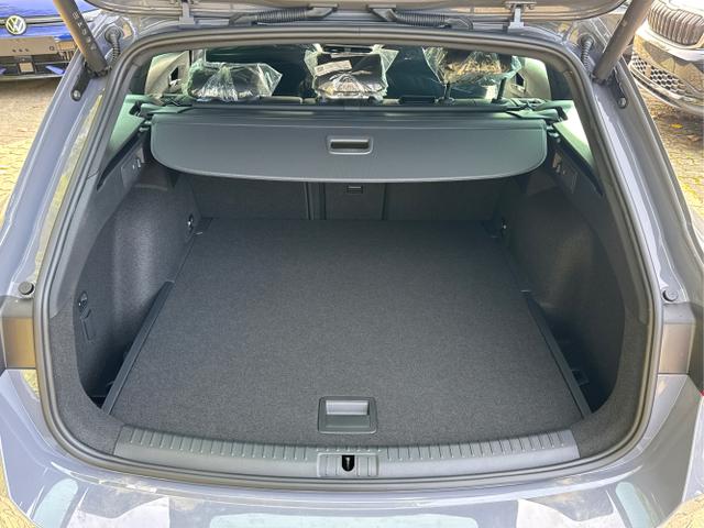 Cupra / Leon Sportstourer / Grau / / / ST AHK+NAVI+eHK+KAMERA+ACC+SHZ+18 ALU+LED