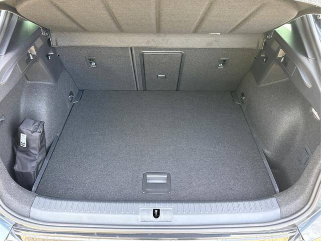 Cupra / Formentor / Grau / / / 4x4 AHK+eHK+NAVI+KAMERA+ACC+SHZ+18 ALU