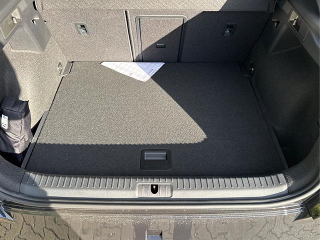 Cupra / Formentor / Schwarz / / / 4x4 AHK+NAVI+KAMERA+eHK+KESSY+ACC+19 ALU+LED+FULL LINK, Beispielbilder, ggf. teilweise mit Sonderausstattung