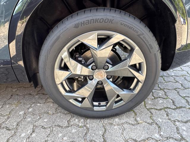 Cupra / Formentor / Blau / / / 4x4 AHK+eHK+NAVI+KAMERA+ACC+SHZ+18 ALU, Beispielbilder, ggf. teilweise mit Sonderausstattung