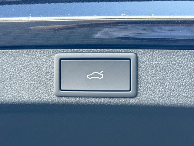 Skoda / Octavia Combi / Schwarz / / / ACC+AHK+eHK+KAM+PDC+LED+17 ALU+SHZ, Beispielbilder, ggf. teilweise mit Sonderausstattung