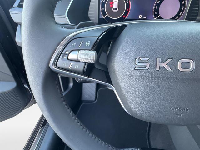 Skoda / Octavia Combi / Schwarz / / / ACC+AHK+eHK+KAM+PDC+LED+17 ALU+SHZ, Beispielbilder, ggf. teilweise mit Sonderausstattung