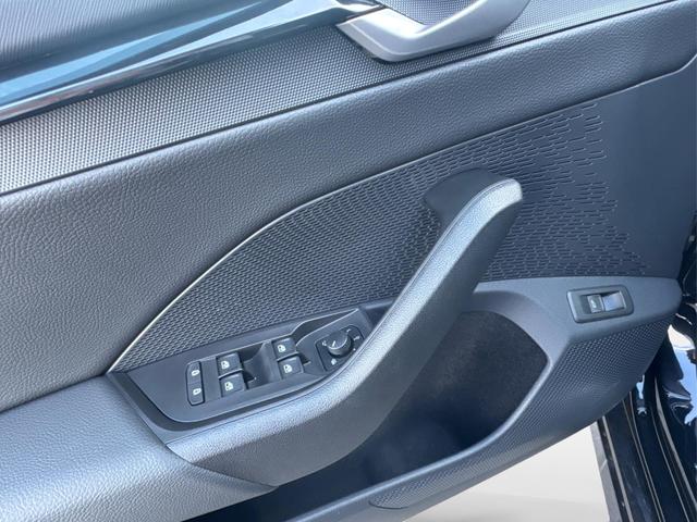 Skoda / Octavia Combi / Schwarz / / / ACC+AHK+eHK+KAM+PDC+LED+17 ALU+SHZ, Beispielbilder, ggf. teilweise mit Sonderausstattung