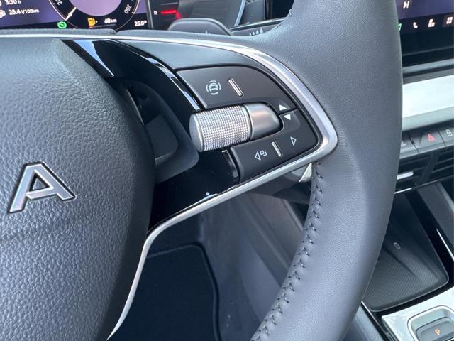 Skoda / Octavia Combi / Grau / / / ACC+AHK+eHK+KAM+PDC+LED+17 ALU+SHZ