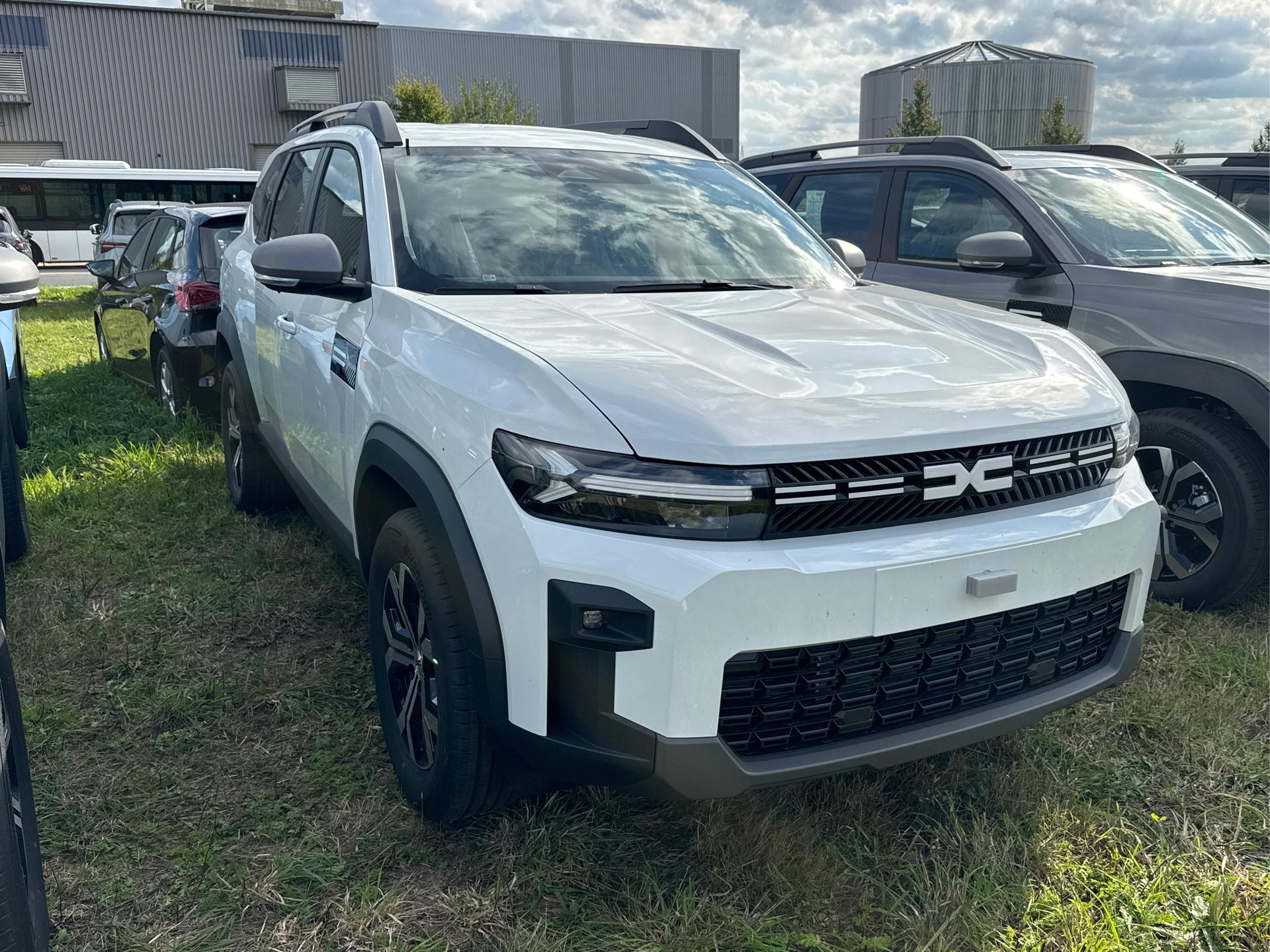 Dacia / Bigster / Weiß /  /  / SHZ+KLIMA+PDC+KAMERA+LED+17ALU