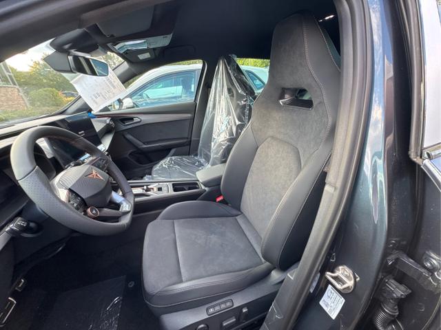 Cupra / Formentor / Grau / / / 4x4 AHK+NAVI+KAMERA+eHK+KESSY+ACC+19 ALU+LED+FULL LINK, Beispielbilder, ggf. teilweise mit Sonderausstattung