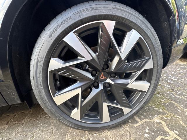 Cupra / Formentor / Grau / / / 4x4 AHK+NAVI+KAMERA+eHK+KESSY+ACC+19 ALU+LED+FULL LINK, Beispielbilder, ggf. teilweise mit Sonderausstattung