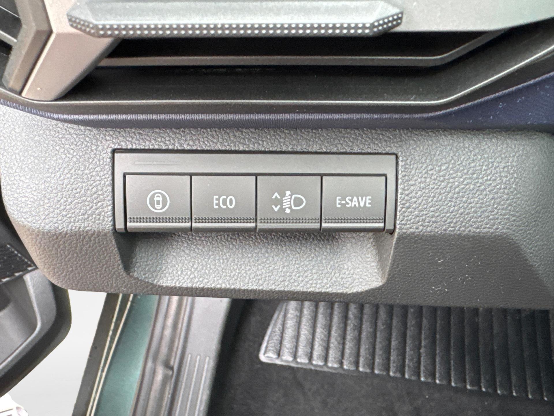 Dacia / Bigster / Grün /  /  / SHZ+KLIMA+PDC+KAMERA+LED+17 ALU