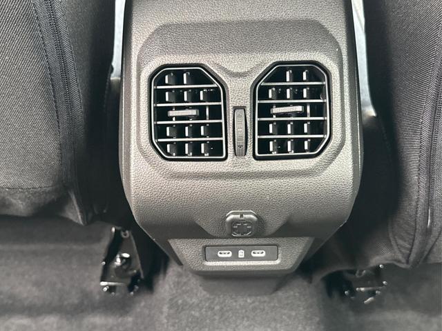 Dacia / Bigster / Gr&uuml;n / / / SHZ+KLIMA+PDC+KAMERA+LED+17 ALU, Beispielbilder, ggf. teilweise mit Sonderausstattung