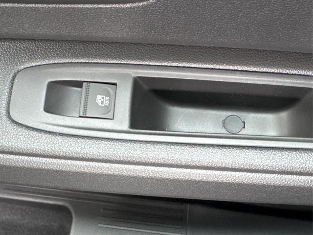 Dacia / Bigster / Grau / / / SHZ+KLIMA+PDC+KAMERA+LED+17 ALU, Beispielbilder, ggf. teilweise mit Sonderausstattung