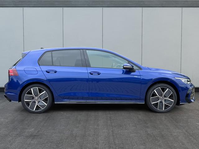 Volkswagen / Golf / Blau / / / PANO+LED-PLUS+ACC+SHZ+KEYLESS+KAMERA+18 ALU, Beispielbilder, ggf. teilweise mit Sonderausstattung