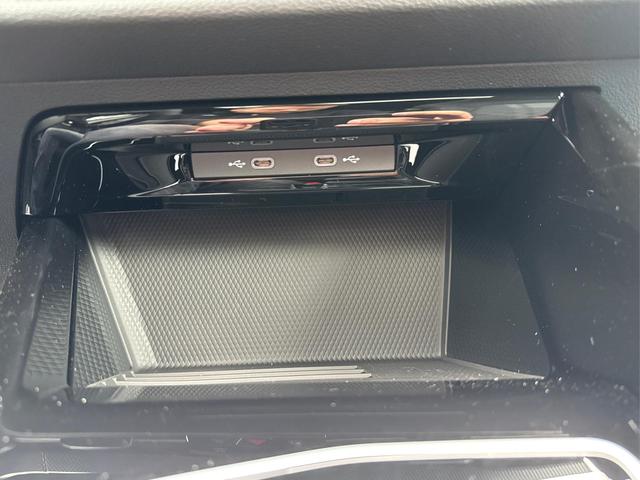 Volkswagen / Golf / Blau / / / PANO+LED-PLUS+ACC+SHZ+KEYLESS+KAMERA+18 ALU, Beispielbilder, ggf. teilweise mit Sonderausstattung