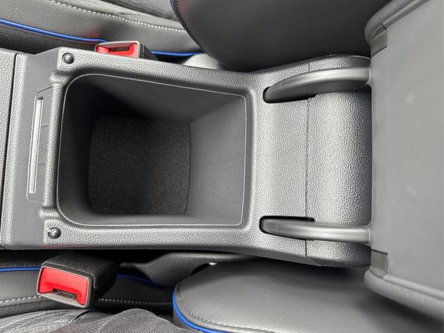 Volkswagen / Golf / Blau / / / PANO+LED-PLUS+ACC+SHZ+KEYLESS+KAMERA+18 ALU, Beispielbilder, ggf. teilweise mit Sonderausstattung