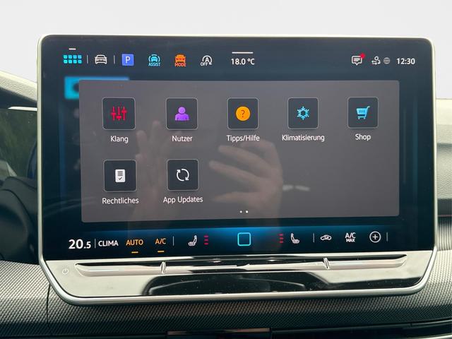Volkswagen / Golf / Blau / / / PANO+LED-PLUS+ACC+SHZ+KEYLESS+KAMERA+18 ALU, Beispielbilder, ggf. teilweise mit Sonderausstattung