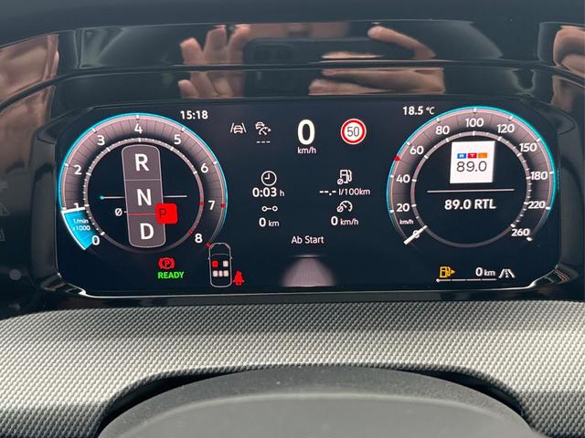Volkswagen / Golf / Blau / / / LED-PLUS+ACC+SHZ+KEYLESS+KAMERA+18 ALU, Beispielbilder, ggf. teilweise mit Sonderausstattung
