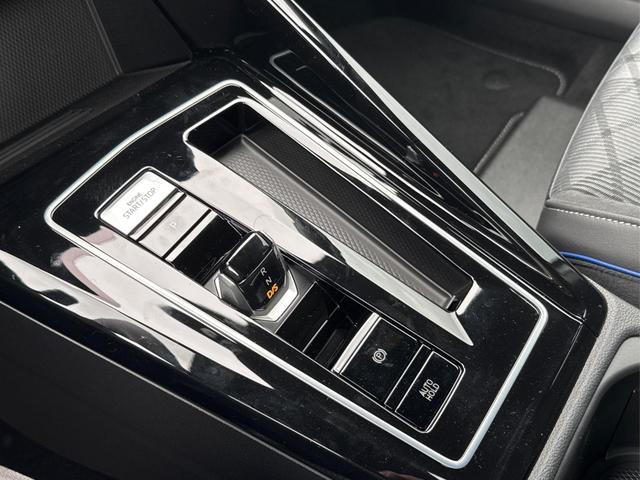 Volkswagen / Golf / Blau / / / LED-PLUS+ACC+SHZ+KEYLESS+KAMERA+18 ALU, Beispielbilder, ggf. teilweise mit Sonderausstattung