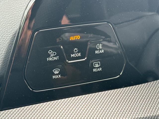 Volkswagen / Golf / Silber / / / LED-PLUS+ACC+SHZ+KEYLESS+KAMERA+18 ALU, Beispielbilder, ggf. teilweise mit Sonderausstattung