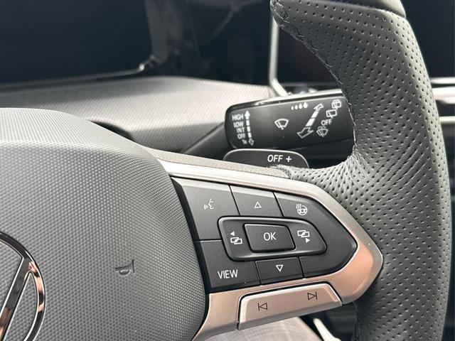 Volkswagen / Golf / Silber / / / LED-PLUS+ACC+SHZ+KEYLESS+KAMERA+18 ALU, Beispielbilder, ggf. teilweise mit Sonderausstattung