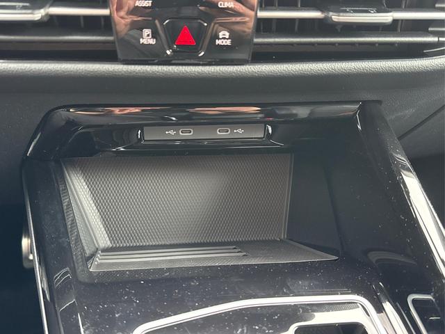 Volkswagen / Golf / Silber / / / LED-PLUS+ACC+SHZ+KEYLESS+KAMERA+18 ALU, Beispielbilder, ggf. teilweise mit Sonderausstattung