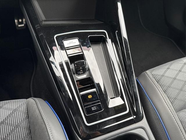 Volkswagen / Golf / Silber / / / LED-PLUS+ACC+SHZ+KEYLESS+KAMERA+18 ALU, Beispielbilder, ggf. teilweise mit Sonderausstattung